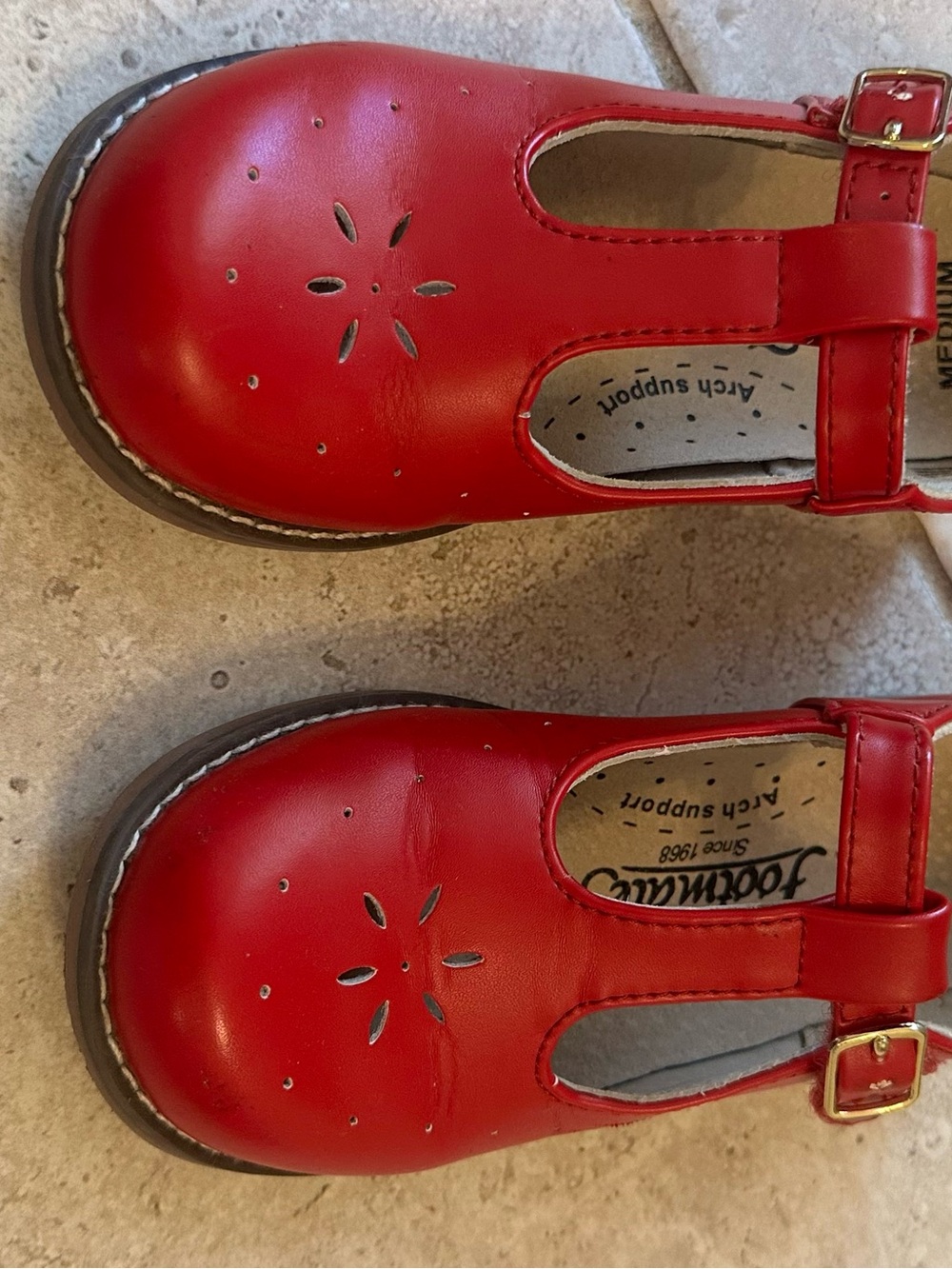 Red Footmates sherry size 12